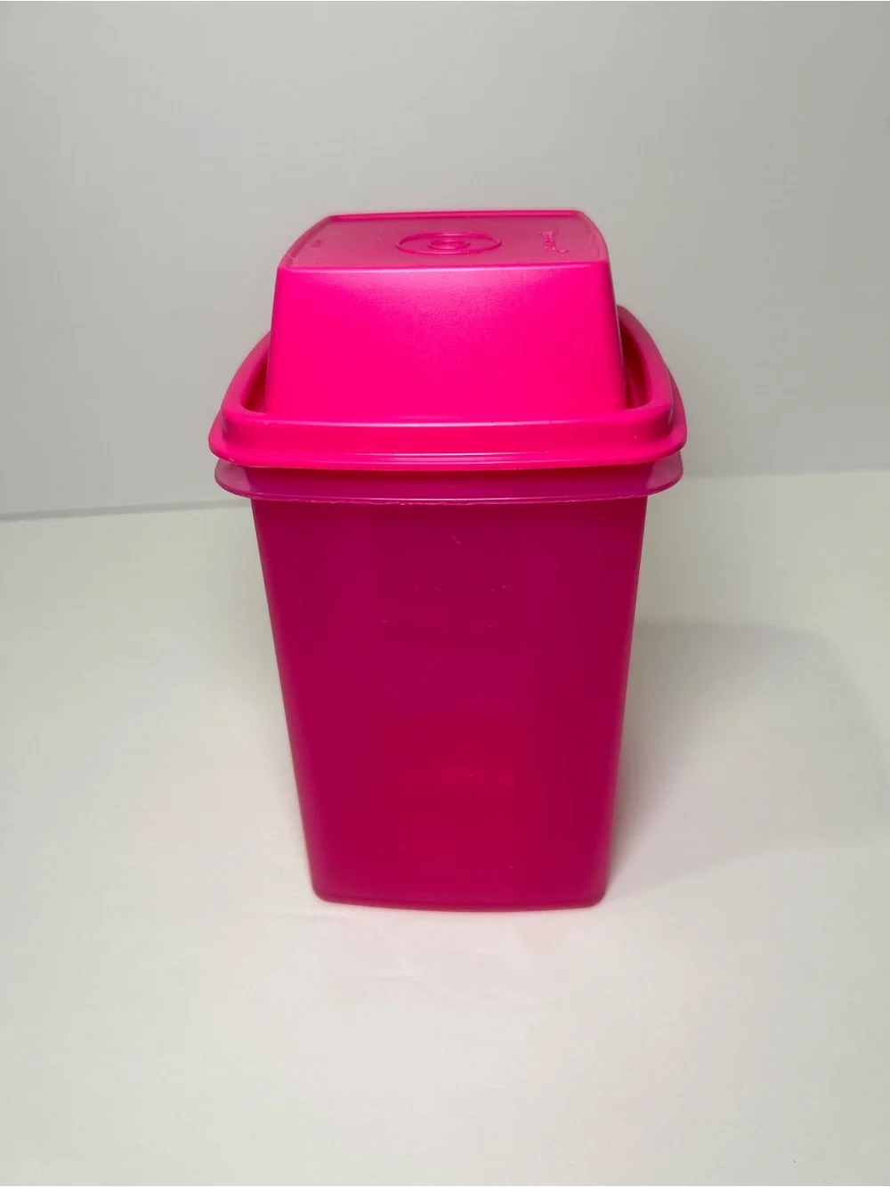 Tupperware Pick-A-Deli Square Pickle Container with Strainer Pink